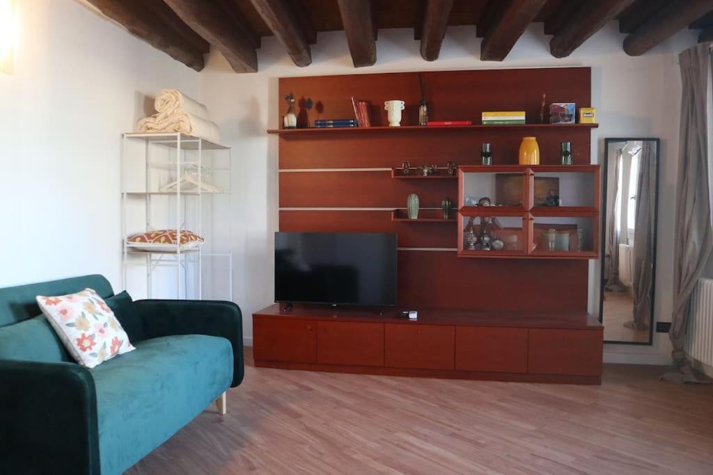 Al Capitello Apt, 5 Minutes From Treviso Airport Appartement Buitenkant foto